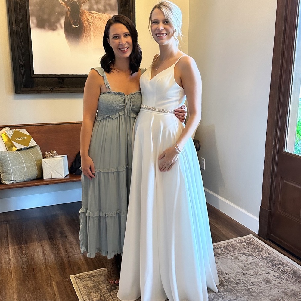 White Mac Duggal gown size 6